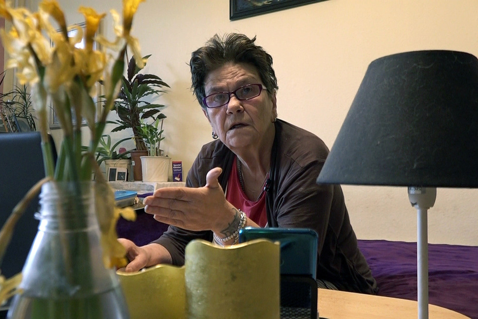 Regina (68) lebt seit 33 Jahren in Rostock.