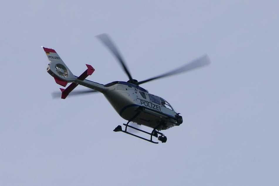 Auch ein Polizeihubschrauber kam zum Einsatz.