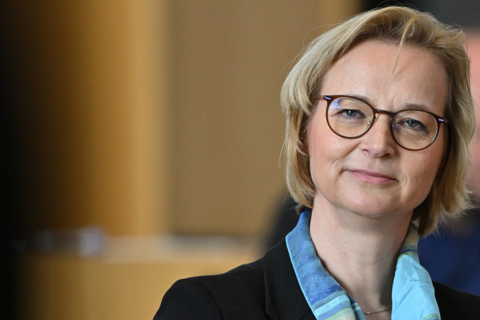 Thüringens Finanzministerin Katja Wolf (48, BSW) hat die Ankündigung von Markus Söder (58, CSU) zurückgewiesen.