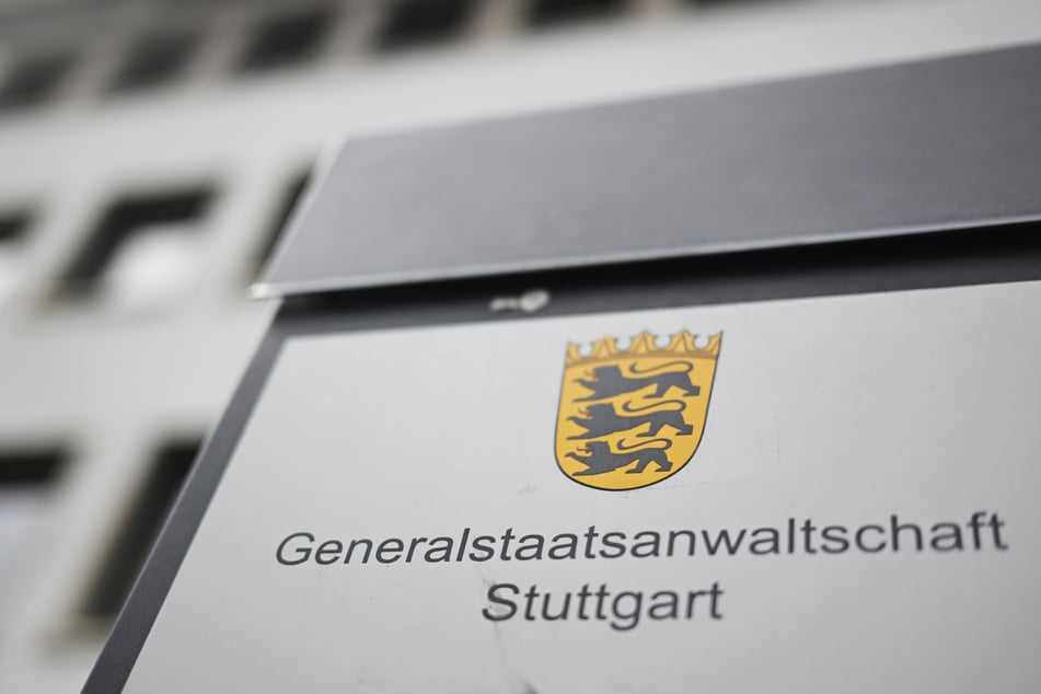 Die Generalstaatsanwaltschaft Stuttgart hat nach einem Angriff auf ein israelisches Rüstungsunternehmen Anklage gegen fünf Menschen erhoben.