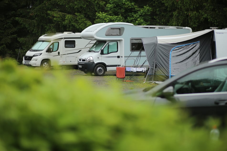 Trotz des regenreichen Sommers ziehen die Campingplatzbetreiber in Sachsen-Anhalt eine positive Bilanz. (Symbolbild)