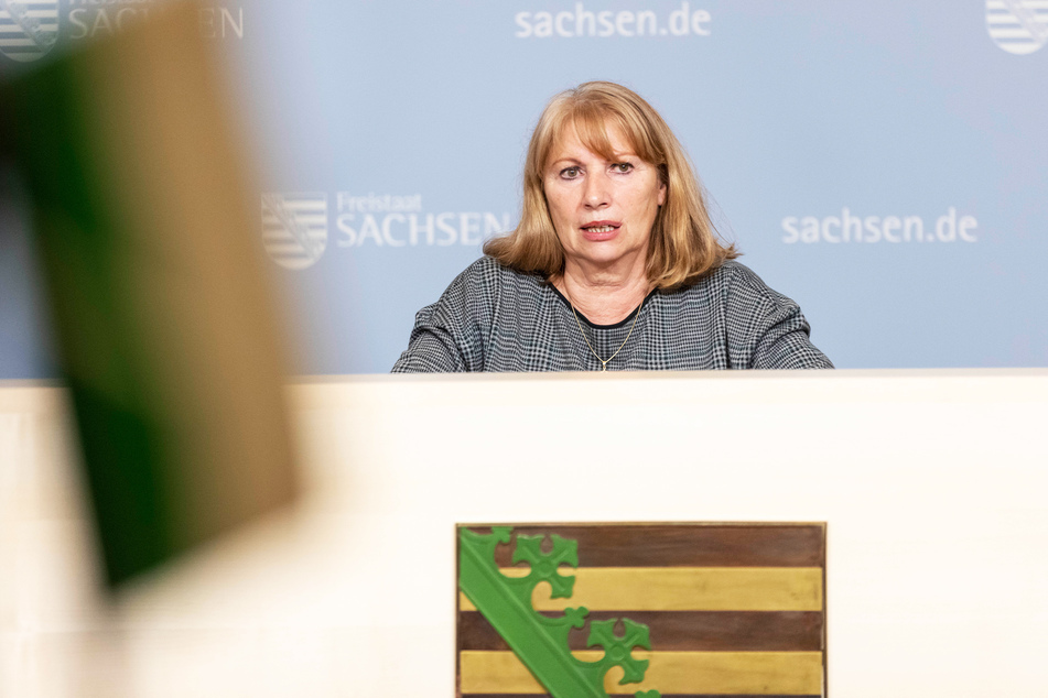 Sozialministerin Petra Köpping (63, SPD) sagte in einem Podcast, Teile Sachsens seien unregierbar. Jetzt rudert sie zurück.