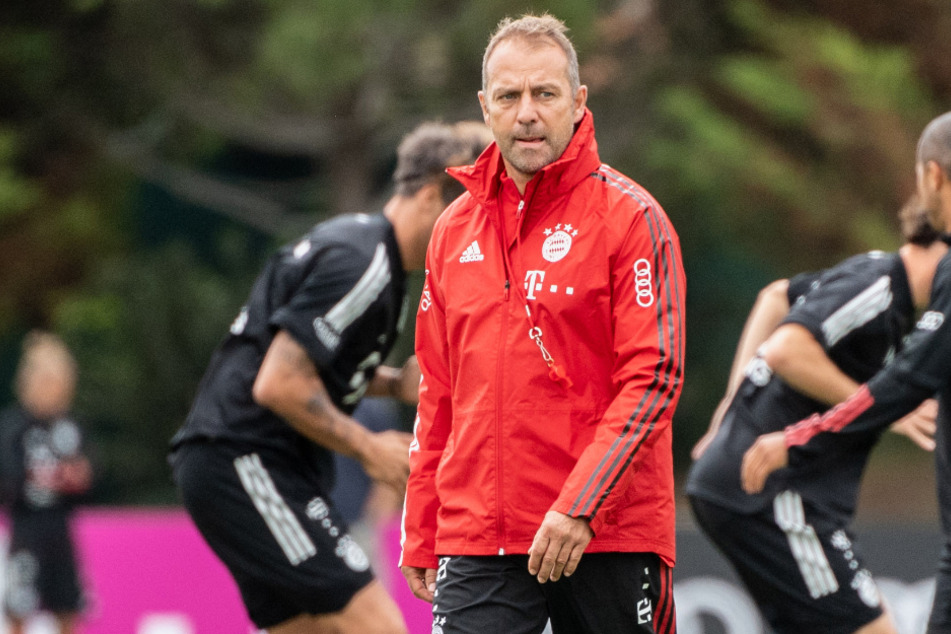 Trainer Hansi Flick vom FC Bayern München kann sich Samstag auf wenige, bis gar keine Zuschauer einstellen.
