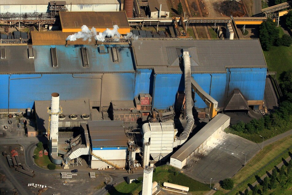 Tödlicher Arbeitsunfall im Stahlwerk Thüringen: 23-Jähriger kommt ums Leben
