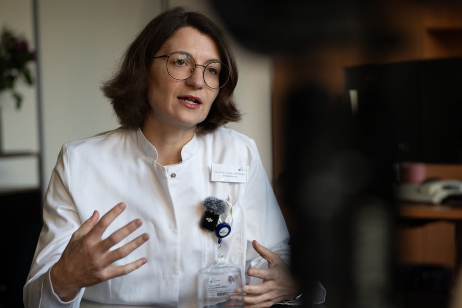 Leila Harhaus-Wähner (45) arbeitet als Handchirurgin in Berlin.