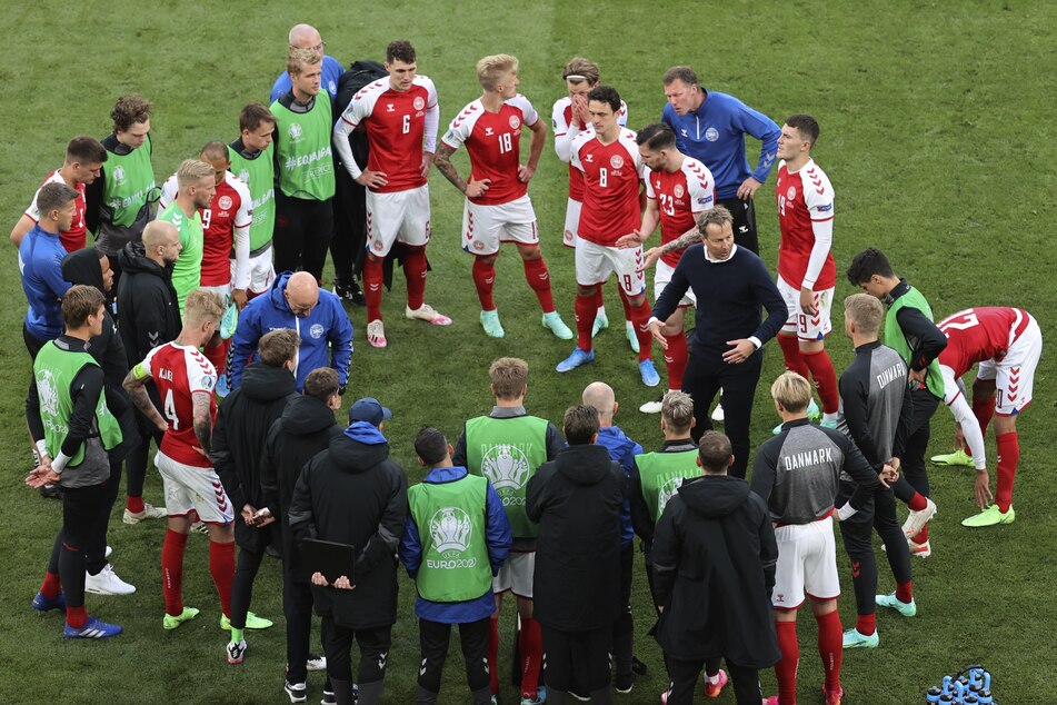 Die dänische Mannschaft musste keine zwei Stunden nach dem Schock weiterspielen - und verlor am Ende 0:1.