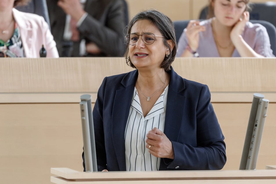 SPD Vize-Parteichefin Serpil Midyatli (49) warnt vor einer Radikalisierung der AfD.