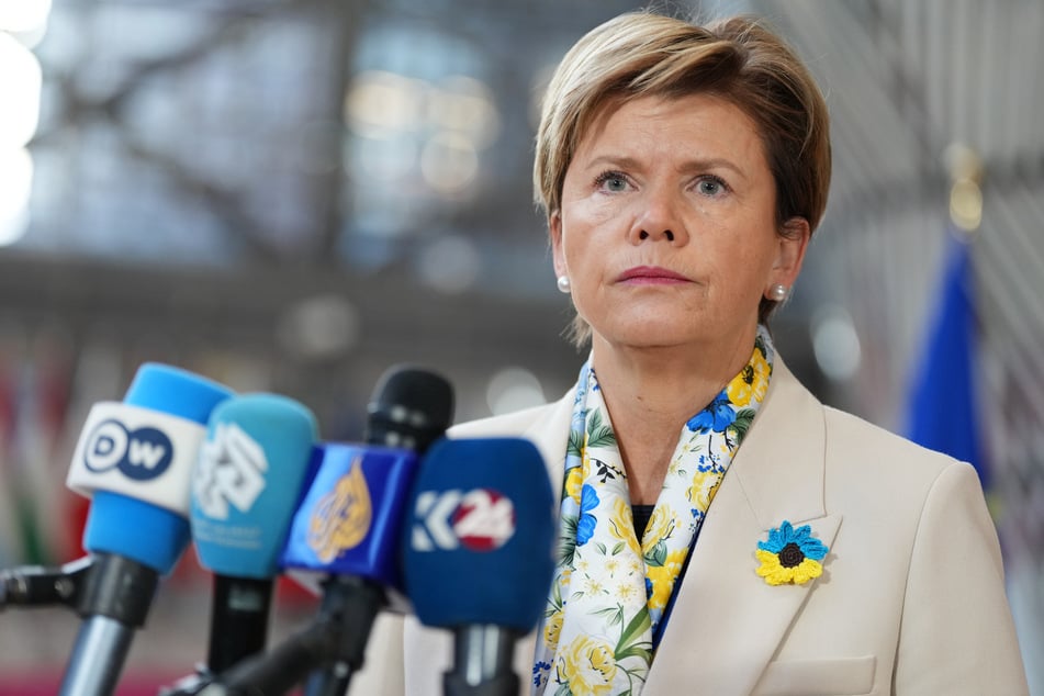 Lettlands Außenministerin Baiba Braze (59) will alle verfügbaren Mittel auf nationaler Ebene nutzen, um Strafmaßnahmen gegen die zwei Russen beibehalten zu können.