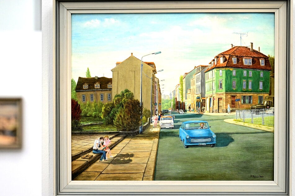 Rudolf Reimers Arbeit "Alaunstraße" (1980) zeigt den Platz vor dem Jugendclub "Scheune" mit Blick Richtung Albertplatz.