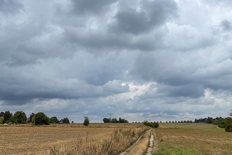 Wolken bestimmen zur Wochenmitte das Wetter in Köln und NRW. (Symbolfoto)
