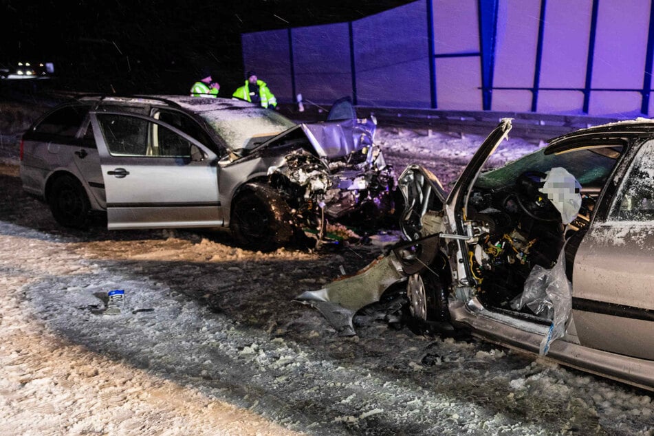 Tödlicher Unfall: Fahranfängerin (18) kollidiert mit entgegenkommendem Auto!