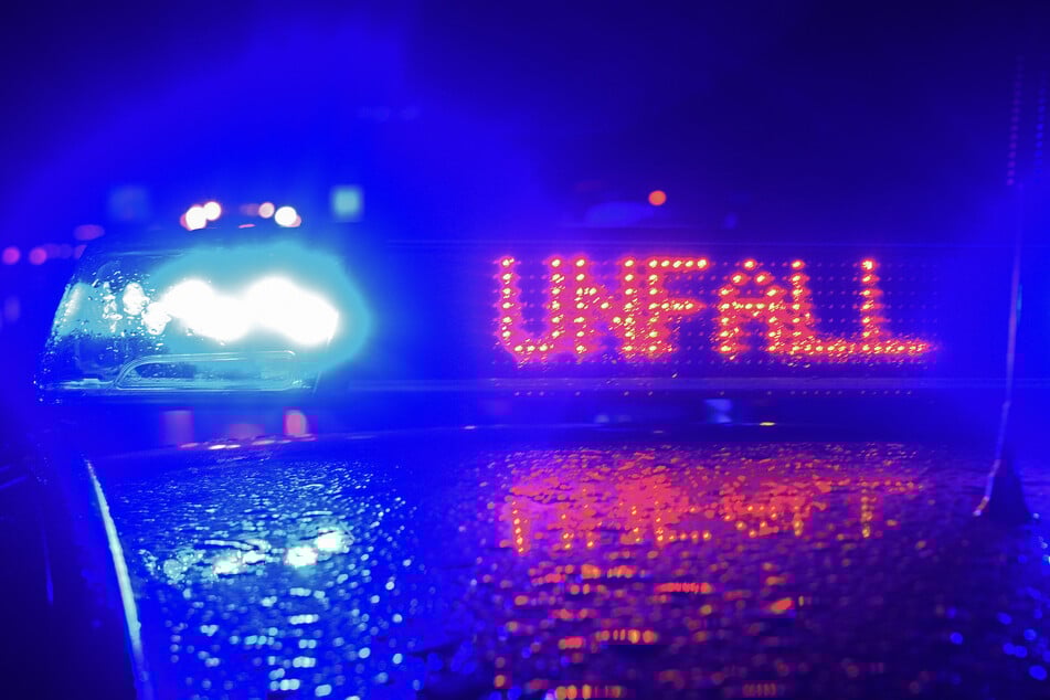 Bei einem Unfall in Augsburg kam ein 35-Jähriger ums Leben. (Symbolfoto)