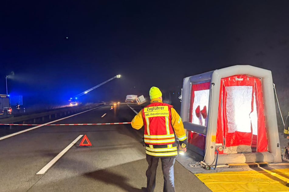 Nach der Begutachtung konnte Entwarnung gegeben werden. Die gefährlichen Stoffe sind nicht ausgetreten.