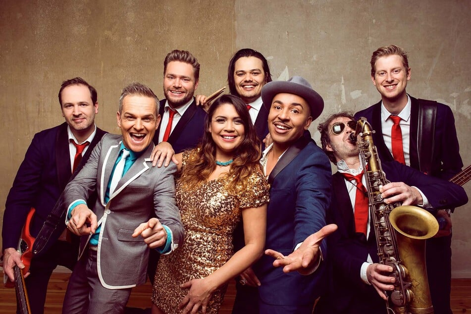 Lou Bega (51) und die Hermes House Band heizen in Bad Elster ein.