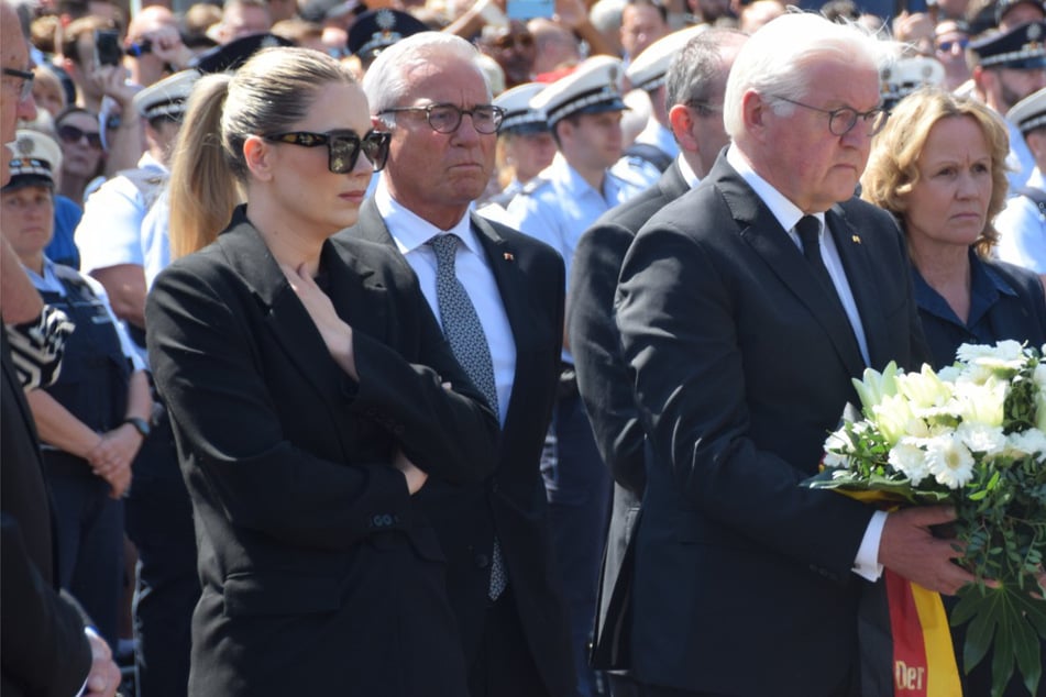 Mannheim trauert um toten Polizisten (✝29): Auch Steinmeier vor Ort