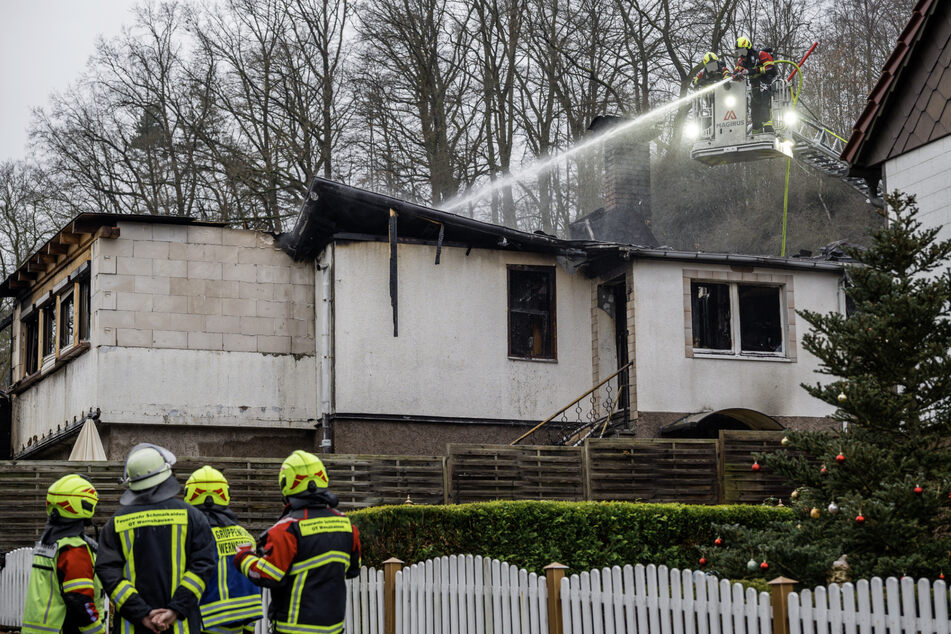 Das Einfamilienhaus in Wernshausen war in der vergangenen Nacht in Brand geraten.