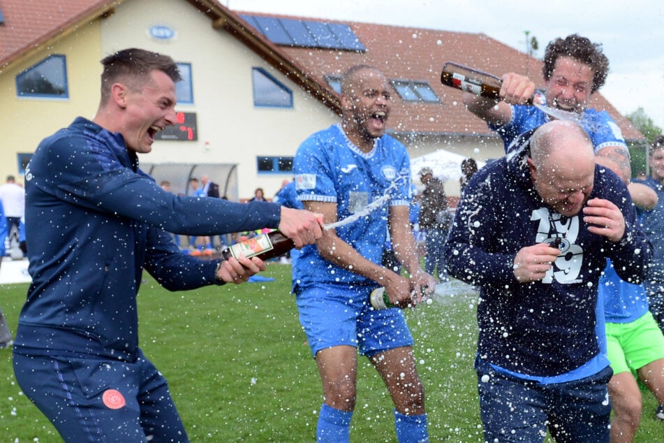 Erster Regionalliga-Aufsteiger steht fest, der Spielort nicht! Jetzt redet der Vereins-Chef bei TAG24