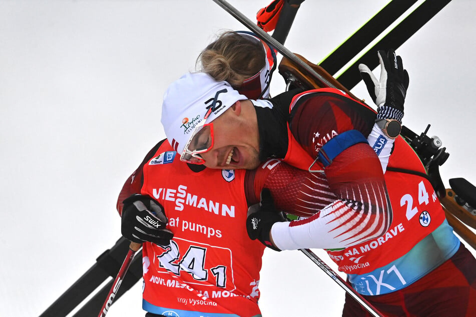 Vor weniger als zwei Jahren lagen sich Baiba Bendika (33) und Andrejs Rastorgujevs noch in den Armen, als sie gemeinsam aufs Podium der Single-Mixed-Staffel sprangen. Solche Bilder dürfte es jetzt wohl nicht mehr geben.