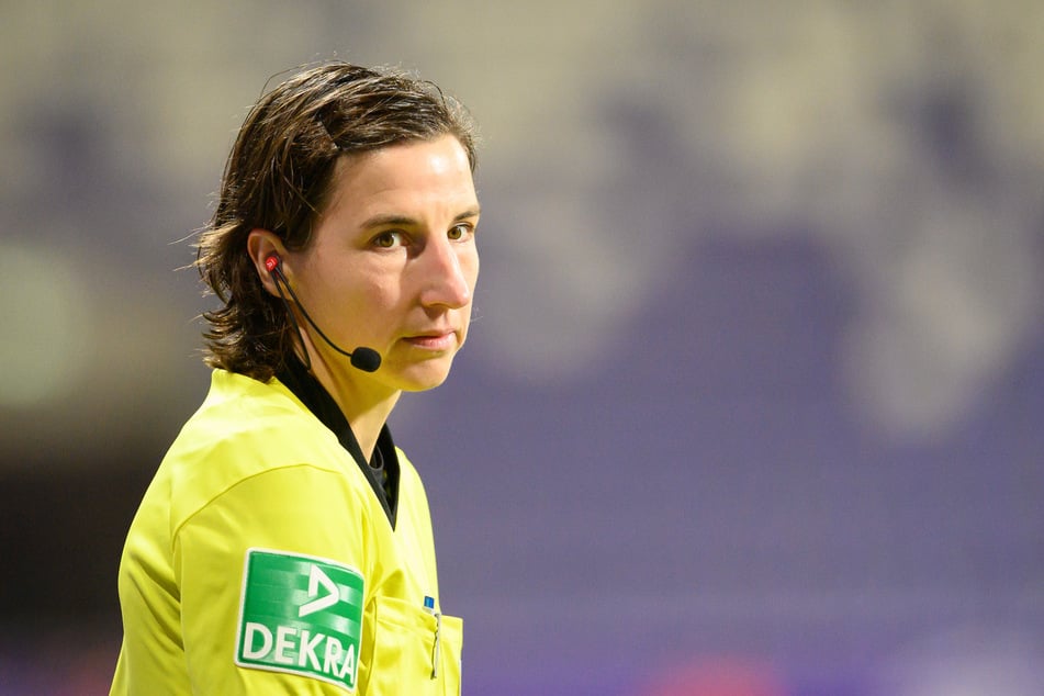 Katrin Rafalski (41) äußert sich in einem Interview unter anderem zu Unterschieden und Gemeinsamkeiten im Männer- und Frauen-Fußball.