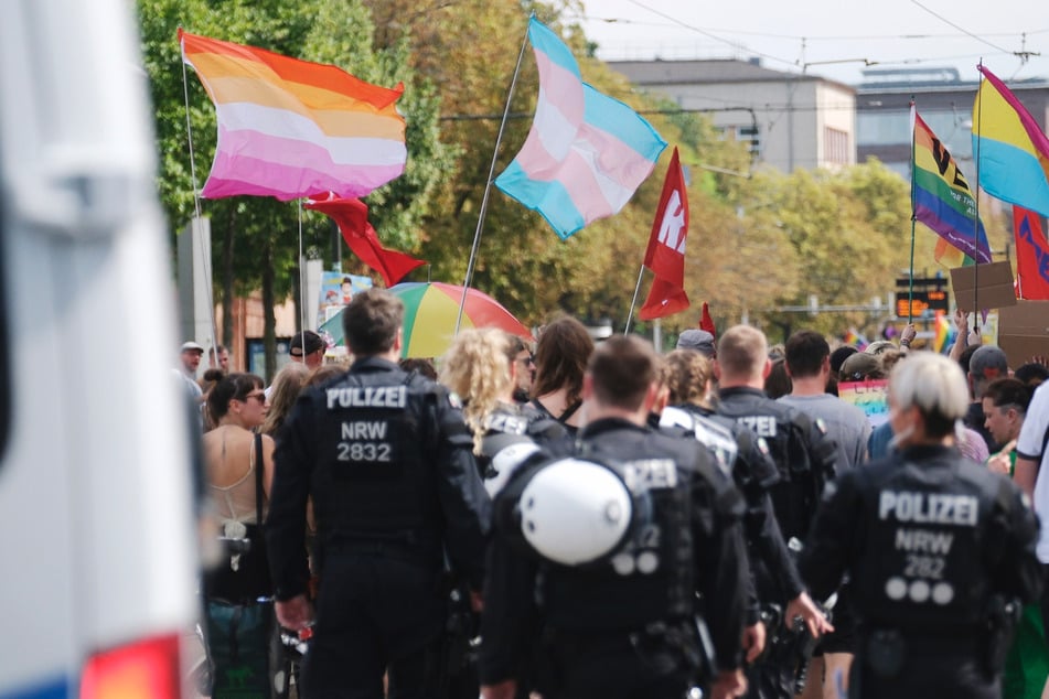 Im vergangenen Jahr wurde die Demonstration zum Christopher Street Day von einem großen Aufgebot der Polizei begleitet.
