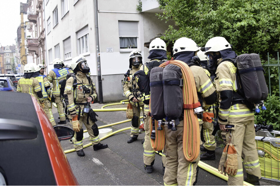 Die Feuerwehr war mit rund 40 Einsatzkräften vor Ort.