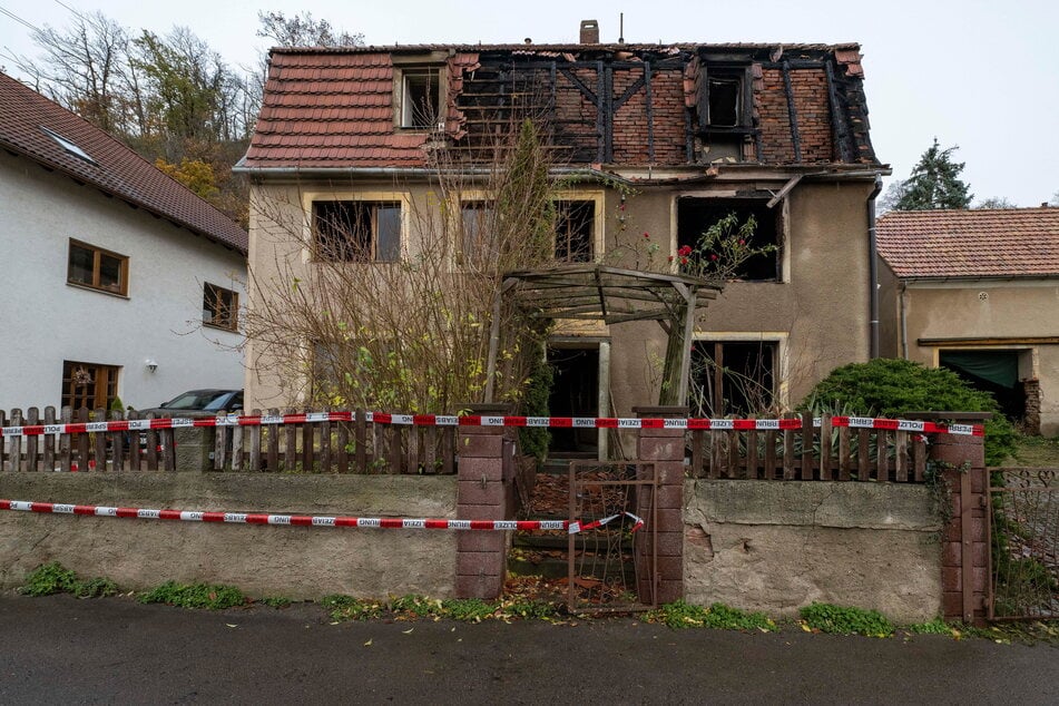 Vom Einfamilienhaus auf der Straße "Am Berg" in Karpfenschänke war nach dem Brand nur noch eine Ruine übrig.