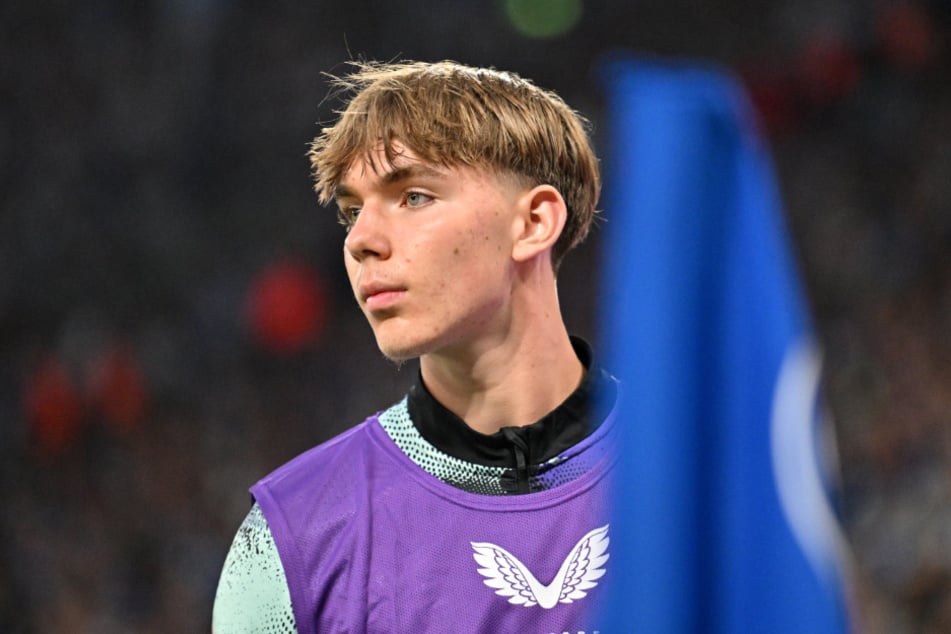 Der 16-Jährige könnte im Sommer für rund zwölf Millionen Euro nach Leverkusen wechseln.