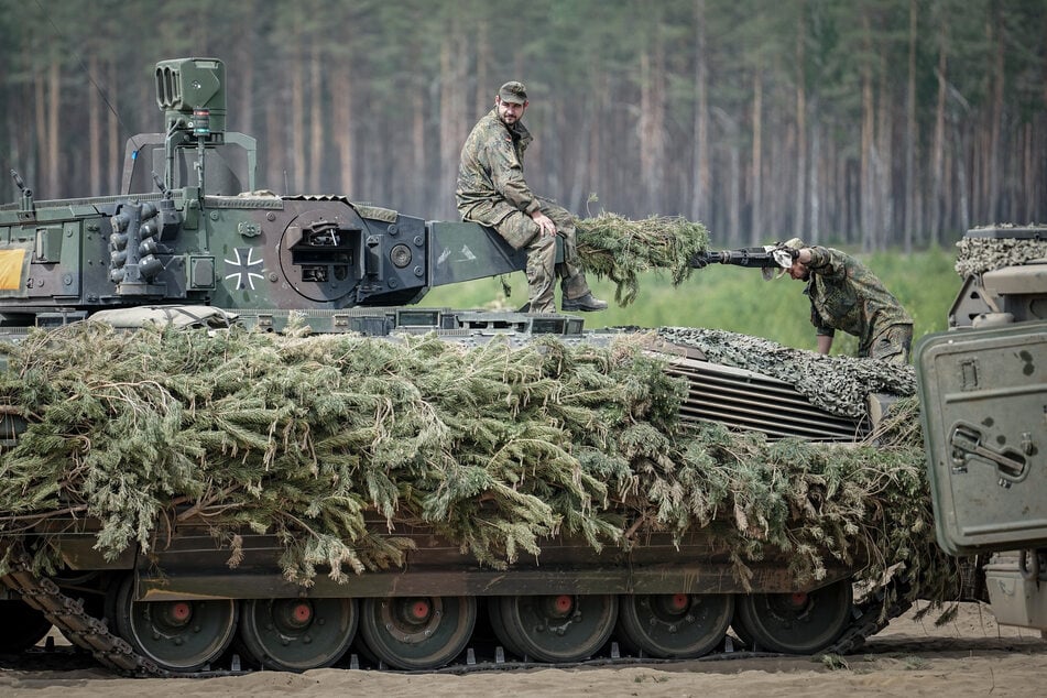 Die Bundeswehr gedenkt mit dem Marsch ihrer gefallenen Kameraden. (Symbolbild)