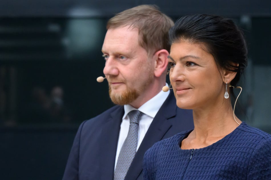 Trafen sich auf Einladung der Sächsischen Zeitung vorvergangene Woche zum öffentlichen Schlagabtausch in Dresden: Michael Kretschmer (50, CDU) und Sahra Wagenknecht (55, BSW).