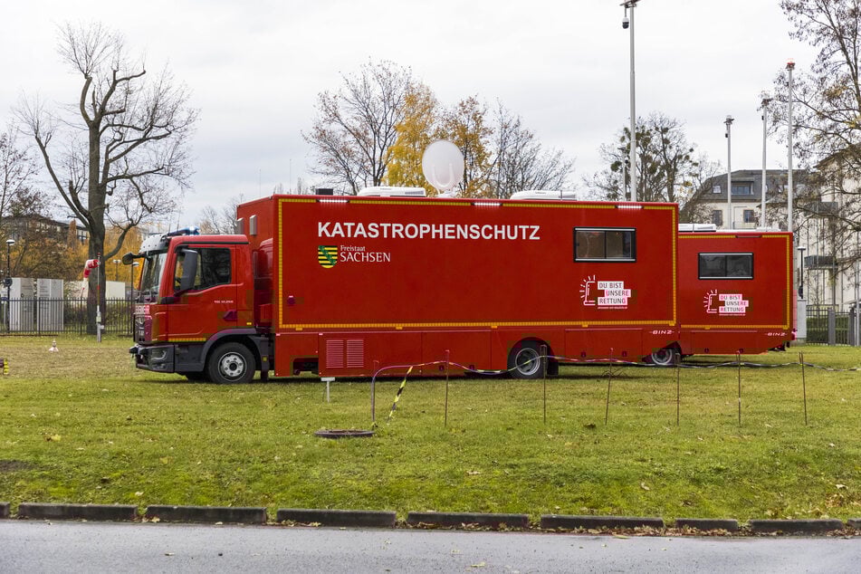 Die fünf Einsatzleitwagen kosteten zusammen 3,5 Millionen Euro.