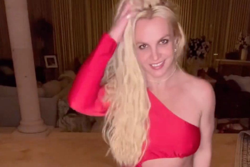 Britney Spears got honest with fans about being single, months after her Sam Asghari split.