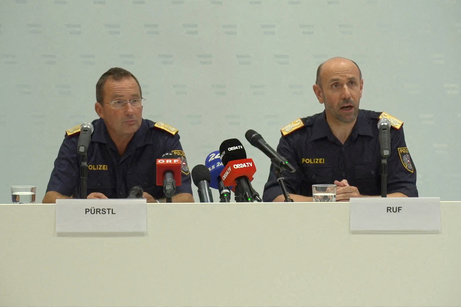 Austria's intelligence chief Franz Ruf (r.) gave more details about two suspects arrested by authorities in connection to the alleged plot.