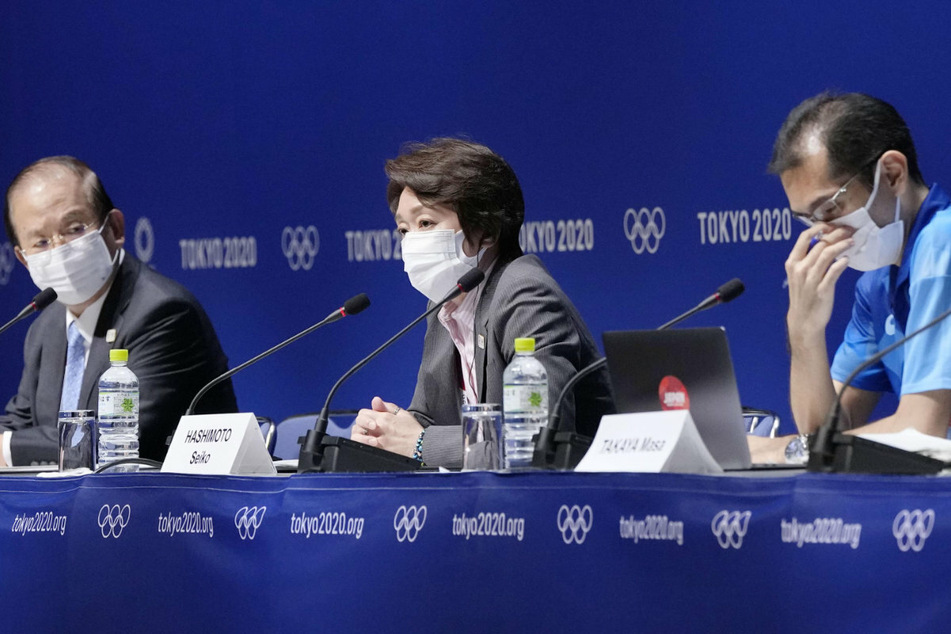 Olympias Organisationskomitee: Geschäftsführer Toshiro Muto (78, l.), Präsidentin Seiko Hashimoto (56, M.) und Sprecher Masa Takaya.