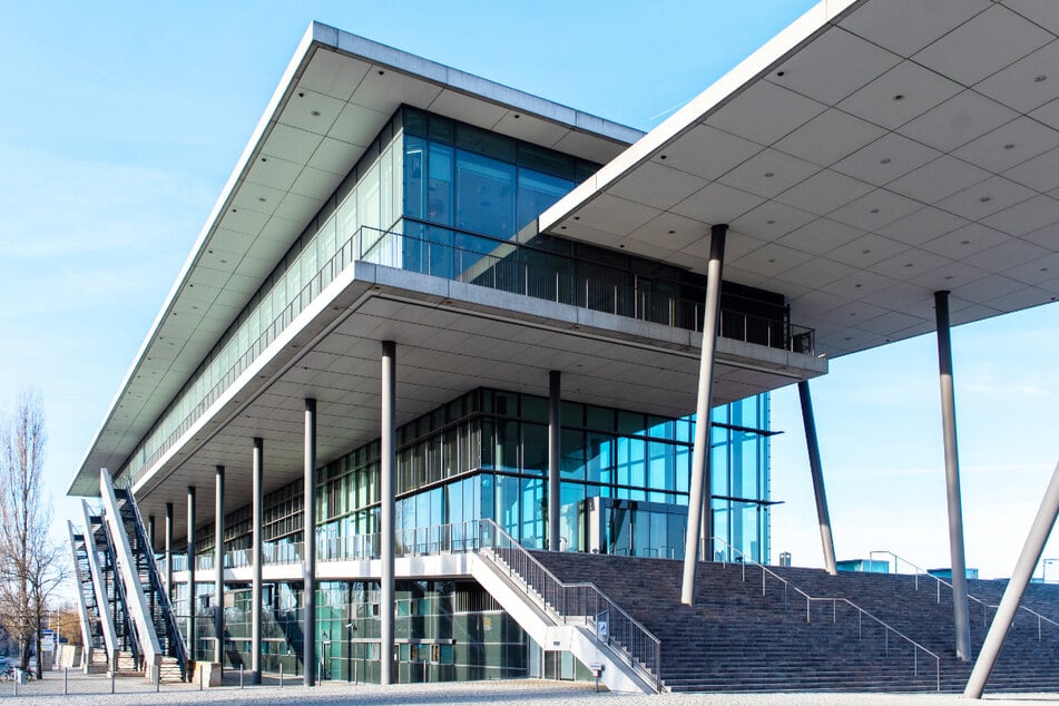 Mit Brains on Silicon im Kongresszentrum Dresden eine besondere KI-Veranstaltung statt.