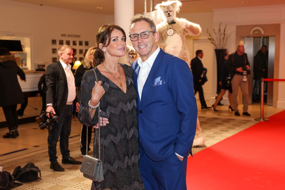 Seit 2014 ist Gerit Kling (61) mit ihrem "Wolfi" glücklich.
