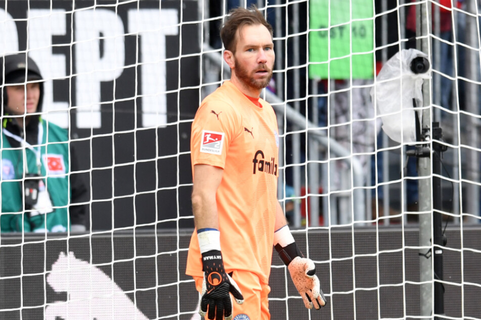 Keeper Robin Himmelmann (34) bekommt keinen neuen Vertrag bei Holstein Kiel.