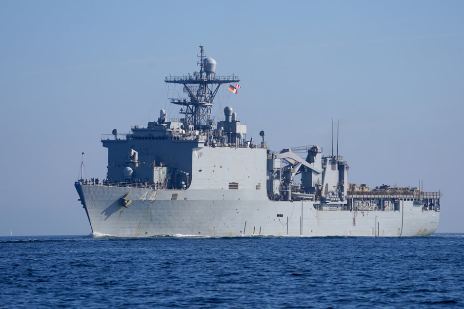 Das US-Docklandungsschiff "USS Gunston Hall" ist bereits in Kiel eingetroffen.