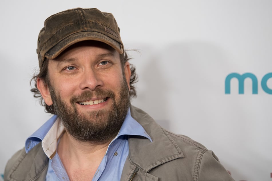Christian Ulmen (50) äußerte sich bislang nicht öffentlich zu den Vorwürfen.