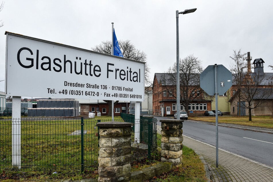 Die Glashütte in Freital - am Mittwoch erfuhr die Belegschaft, dass ihr Unternehmen insolvent ist.