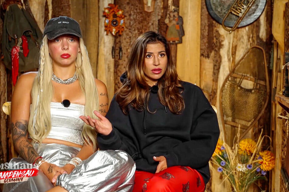 Walentina (25, l.) und Eva (33) werden erneut von ihren Mitstreitern angesägt.