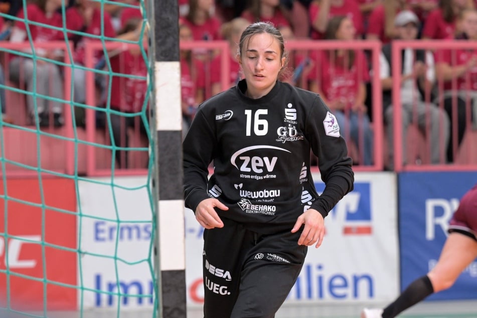 BSV-Keeperin Thara Sieg (25) gab kurz vor dem Ende der Hauptrunde ihren Abschied bekannt.
