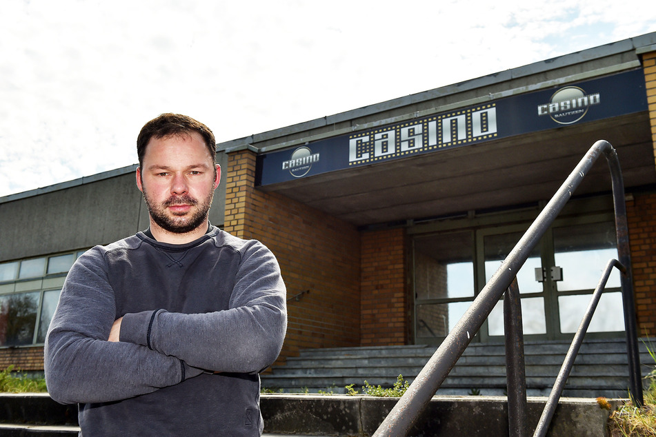 David Pinkau (33) vor dem ehemaligen "Casino".