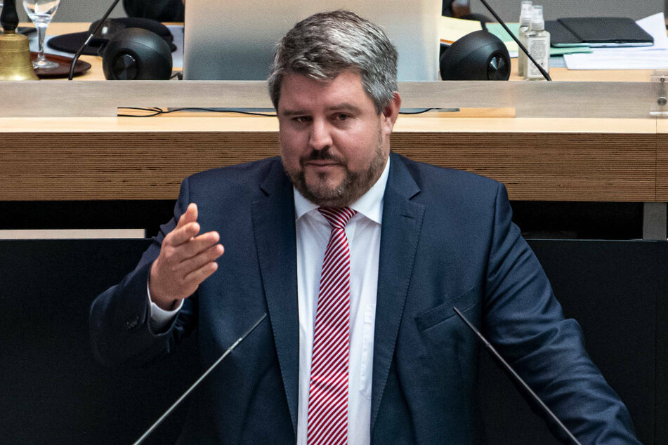 Der FDP-Abgeordnete Paul Fresdorf (44) fordert Anreize, verstärkte Impfaufklärung und mehr Angebote anstatt einer Impfpflicht.