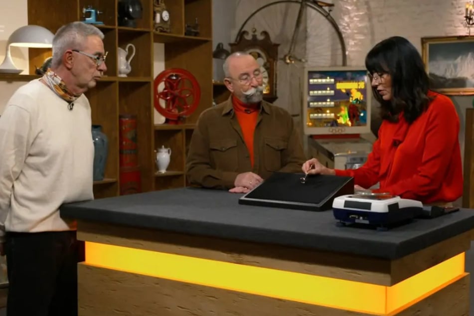 Michael aus Beverungen hat ein Erbstück seiner Mutter mit zu "Bares für Rares" gebracht.