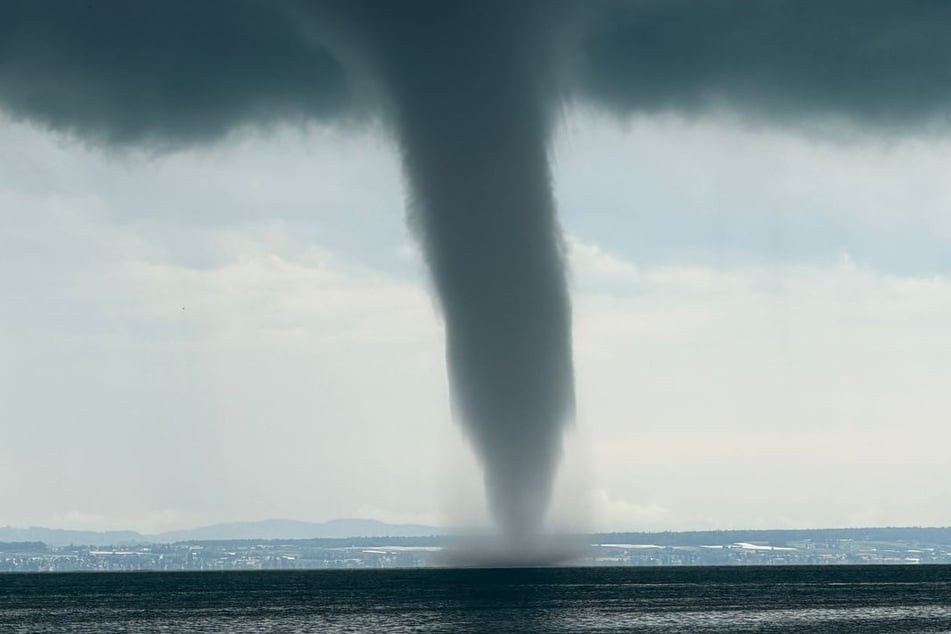 Der Sturm löste sich nach etwa 15 Minuten wieder auf.