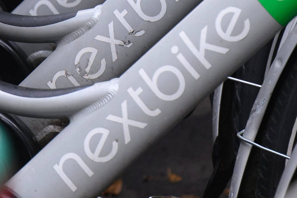 Um seinen Fahrradverleih weiter in der Hauptstadt betreiben zu können, muss Nextbike eine Sondernutzungserlaubnis beantragen. (Archivfoto)