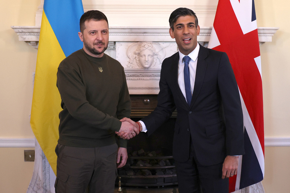 Wolodymyr Selenskyj (45, l.), Präsident der Ukraine und Rishi Sunak (43), Premierminister von Großbritannien.