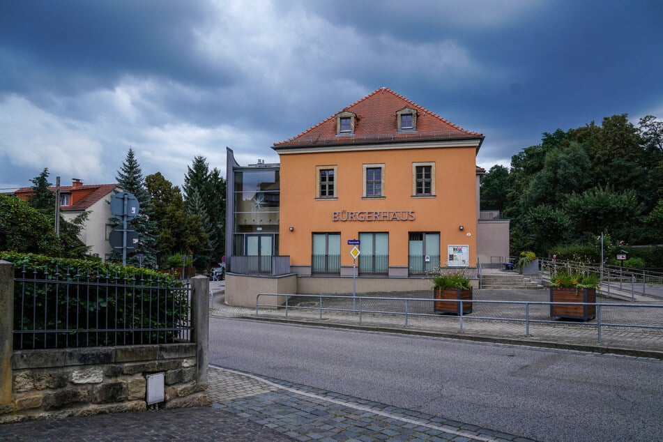 Das Bürgerhaus dient als Ausweichvariante.