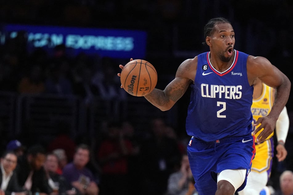 Kawhi Leonard ruled out of Clippers' next two games due to knee stiffness