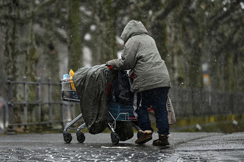 Laut offiziellen Statistiken waren 2024 in Sachsen 4535 wohnungslose Personen in Notunterkünften oder stationären Einrichtungen untergebracht. (Symbolbild)